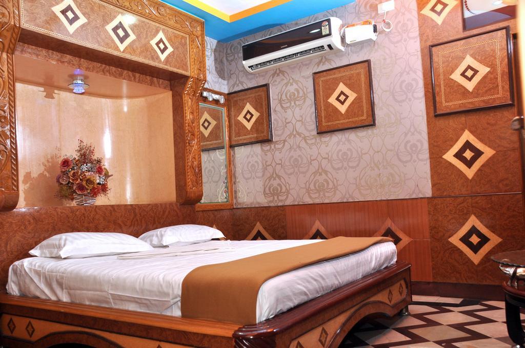 Hotel Shri Swarna'S Palace - A Business Class Hotel Tiruchirappalli Exterior foto