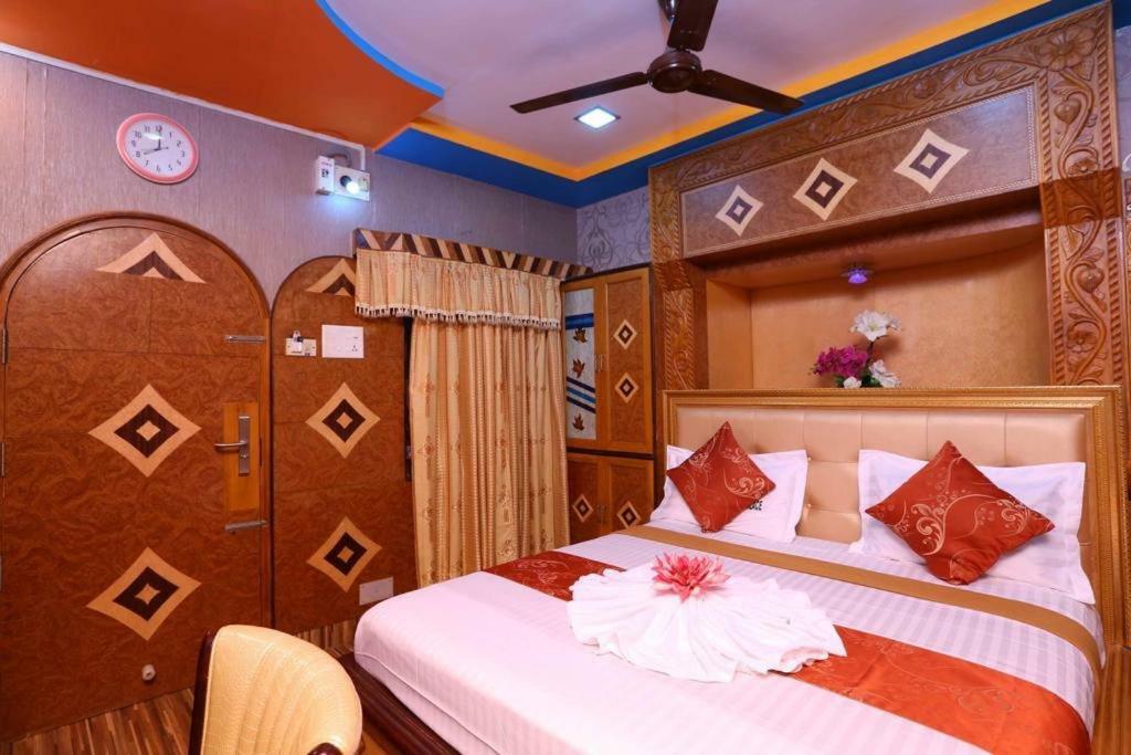 Hotel Shri Swarna'S Palace - A Business Class Hotel Tiruchirappalli Exterior foto