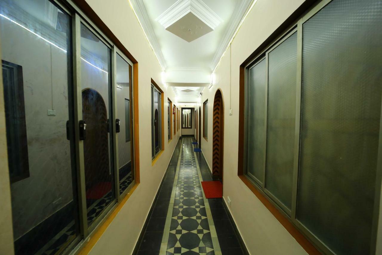 Hotel Shri Swarna'S Palace - A Business Class Hotel Tiruchirappalli Exterior foto
